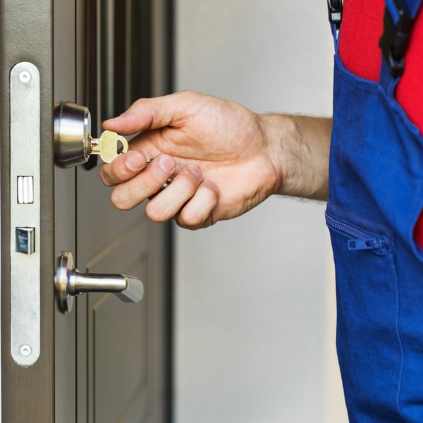 la cerrajería residencial trabaja con una amplia variedad de cerraduras, incluyendo las electrónicas y tradicionales